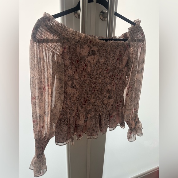 ALEXIS INTERMIX JORDANA PINK GREY FLORAL SMOCKED OFF SHOULDER TOP size medium - Picture 3 of 6